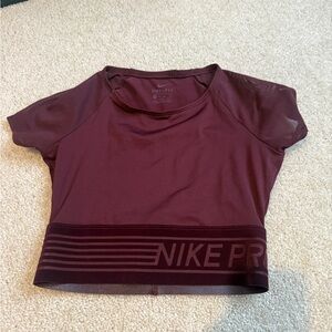Nike Red and Black Crop Top Short Sleeve Fitted